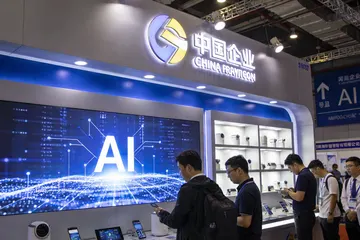 注塑厂上AI物料追踪，是买现成的还是自己开发划算？